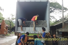 Pengiriman Batu Alam